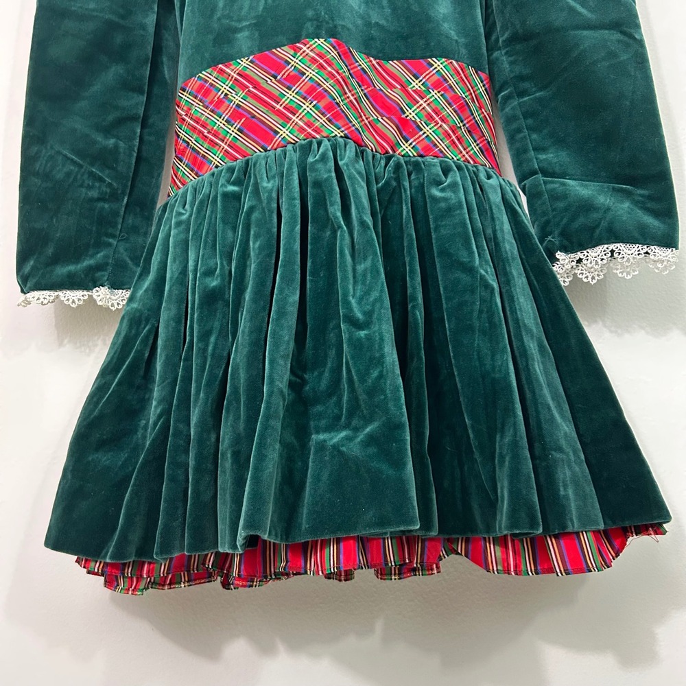 VTG Raul Blanco Girls Dress Victorian Cottagecore Green Velvet Lace Sash Size 10 - Picture 4 of 15